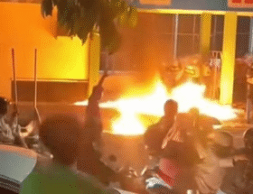 Pos Polisi Cakung Dibakar 2025