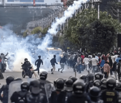 Bandara Nepal Tutup Demo