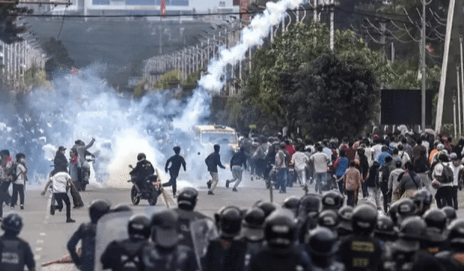 Bandara Nepal Tutup Demo