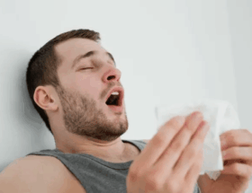 Menahan Bersin Berbahaya