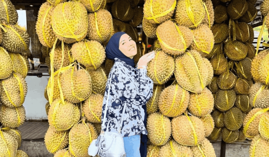 Tya Ariestya Juragan Kos