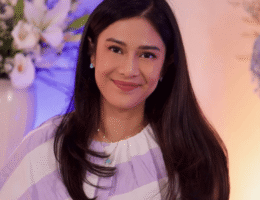 Rambut Pendek Dian Sastro